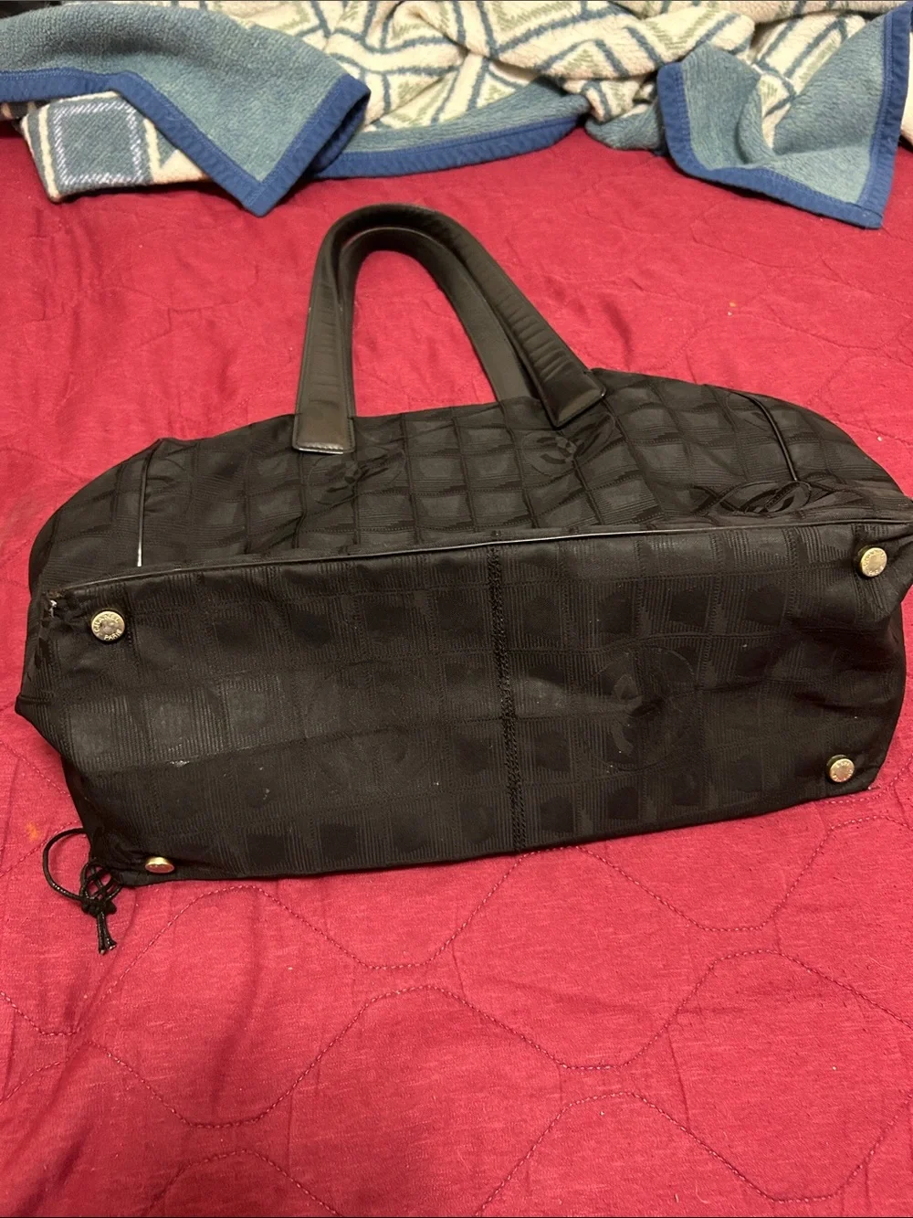 Authentic Chanel Travel Ligne tote in Black - Picture 3 of 6